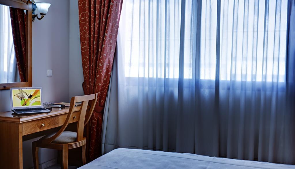Hotel Tocina Business Albolote Kamer foto