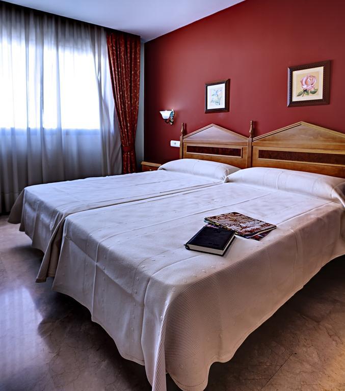 Hotel Tocina Business Albolote Buitenkant foto